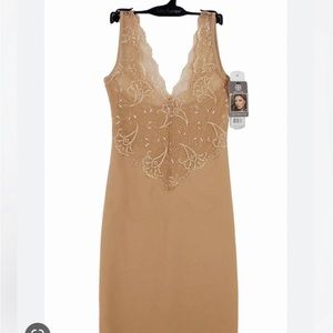 Daisy Fuentes Size Large